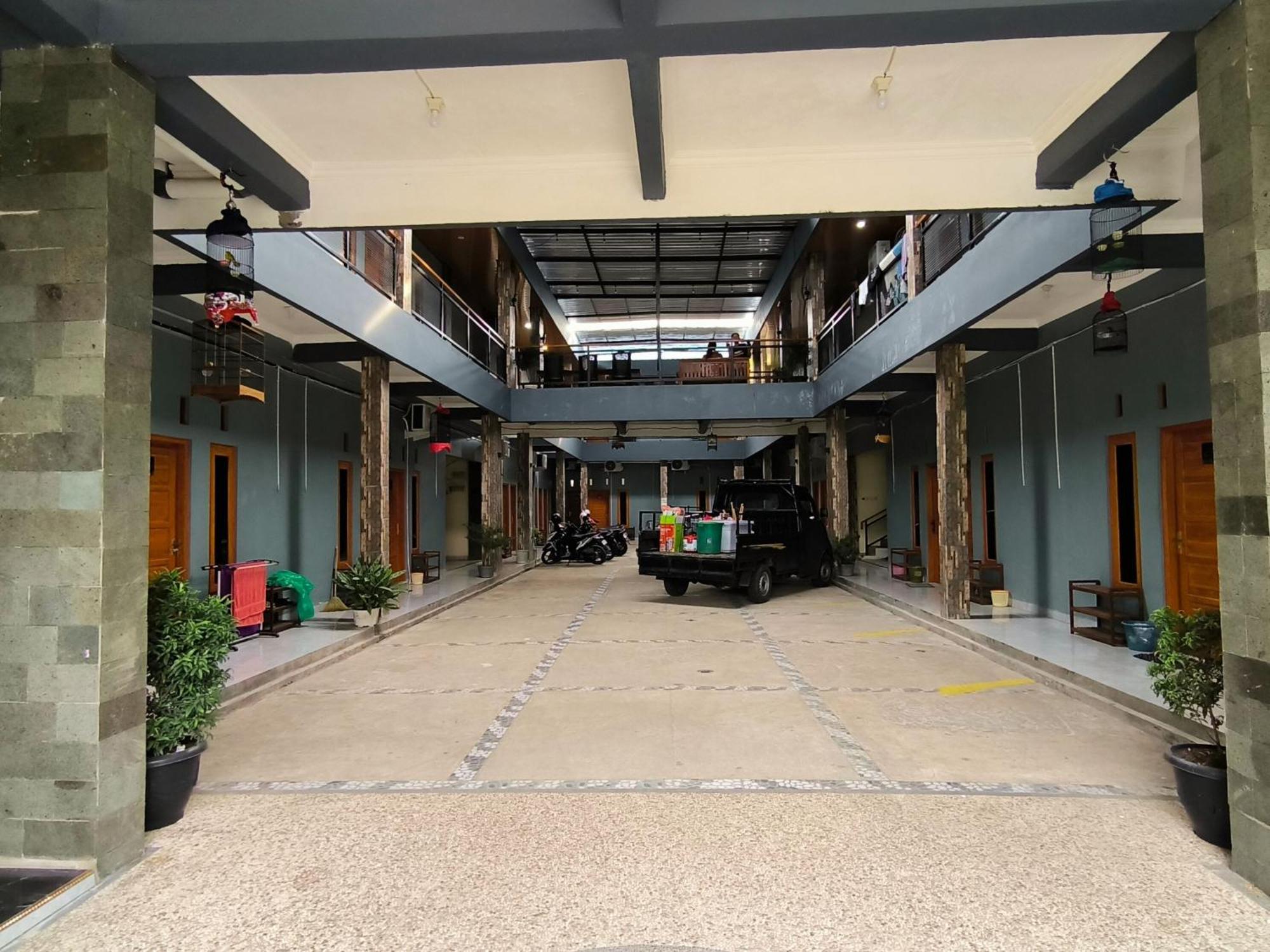 Nn Guesthouse Solo Exterior foto
